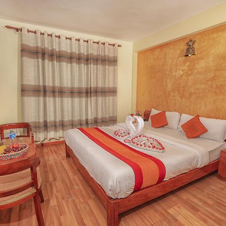Royal Kings Hotel Katmandu Dış mekan fotoğraf