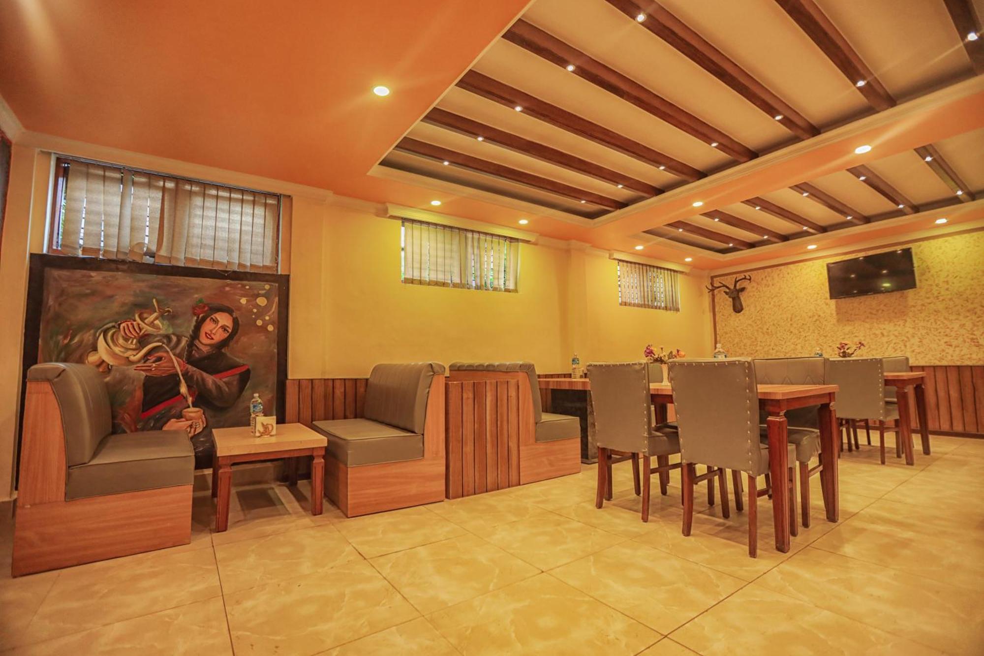 Royal Kings Hotel Katmandu Dış mekan fotoğraf
