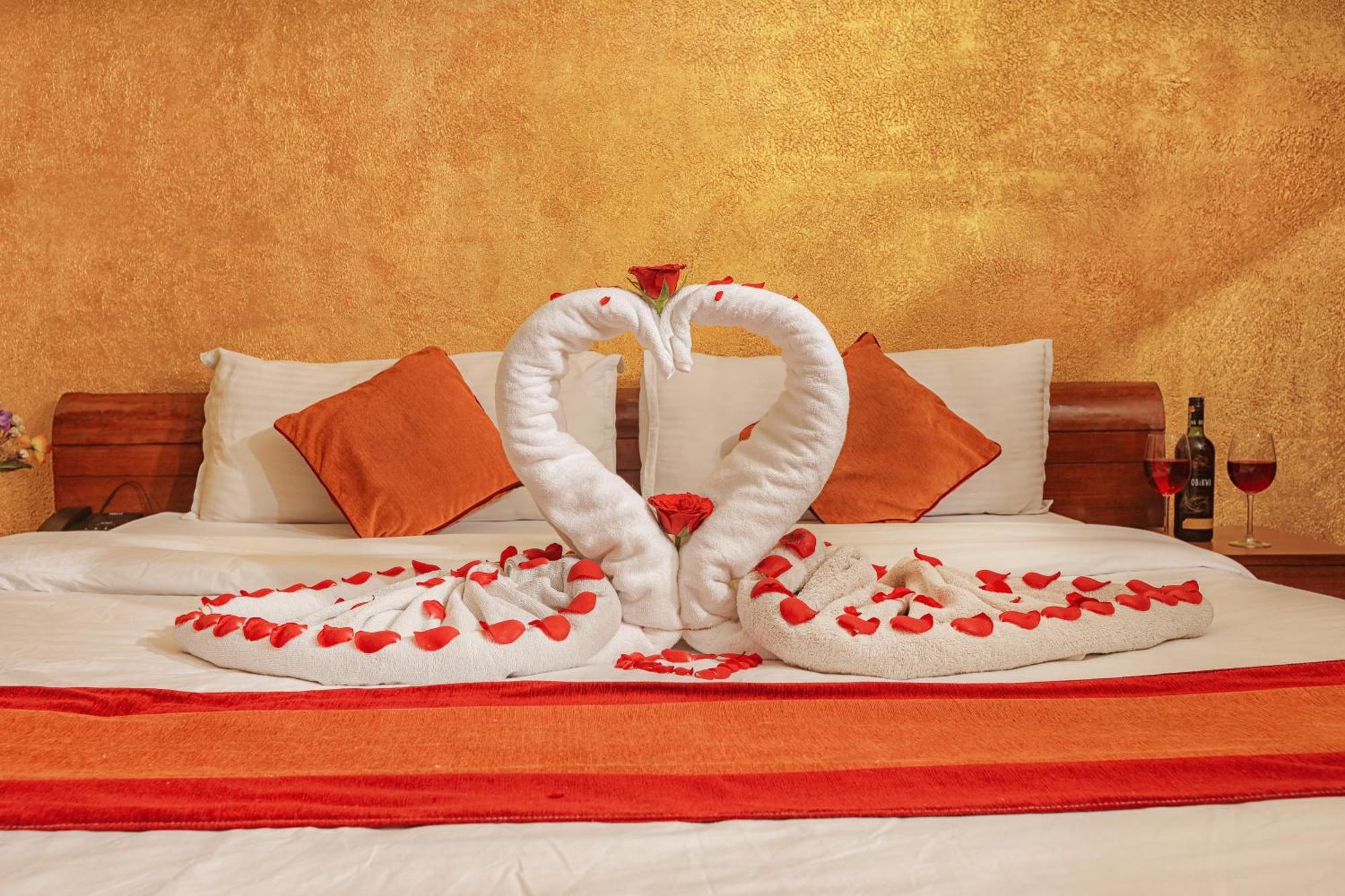 Royal Kings Hotel Katmandu Dış mekan fotoğraf